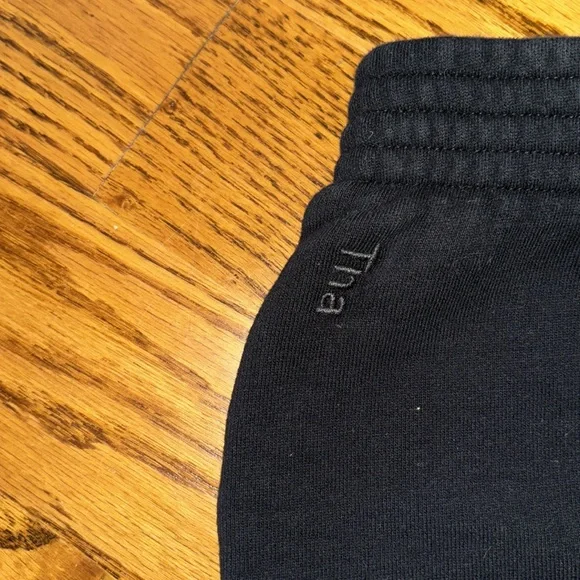 TNA cozy fleece sweat shorts - Picture 4 of 6